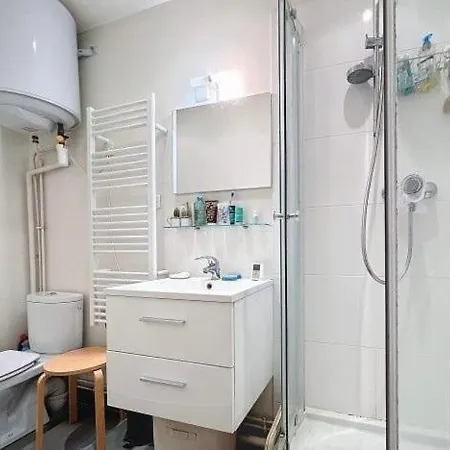 Notre Vue Sur Les Buttes Chaumont Apartment *